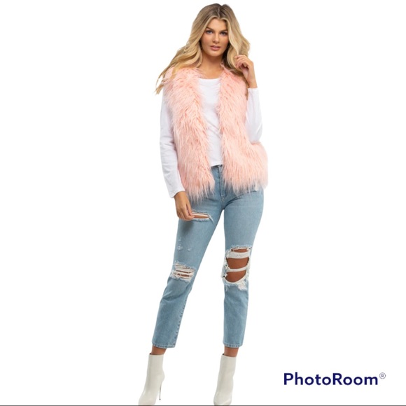 XXI Pink Faux Fur Vest NWT - Picture 3 of 7